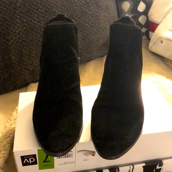 Lucky Brand Shoes - 🎉4 for $20 Lucky Brand Black Leather Boots, size 8